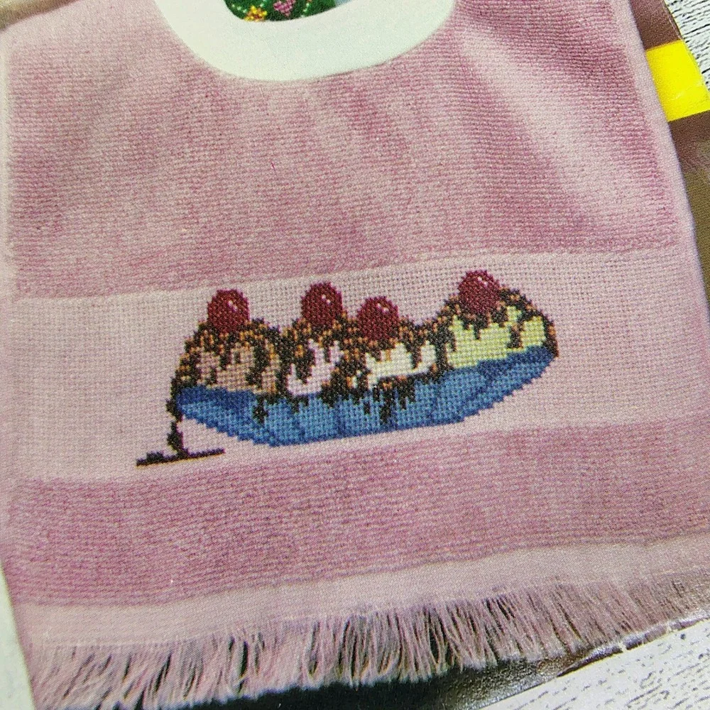Cross Stitch Designs‎ for Baby Bibs Sam Hawkins ASN 3511 1988 Pattern Booklet
